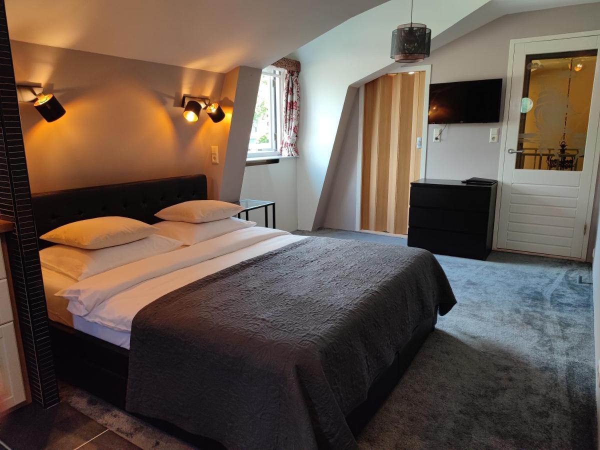 B&B Hotel Elselina Schiedam Exteriör bild